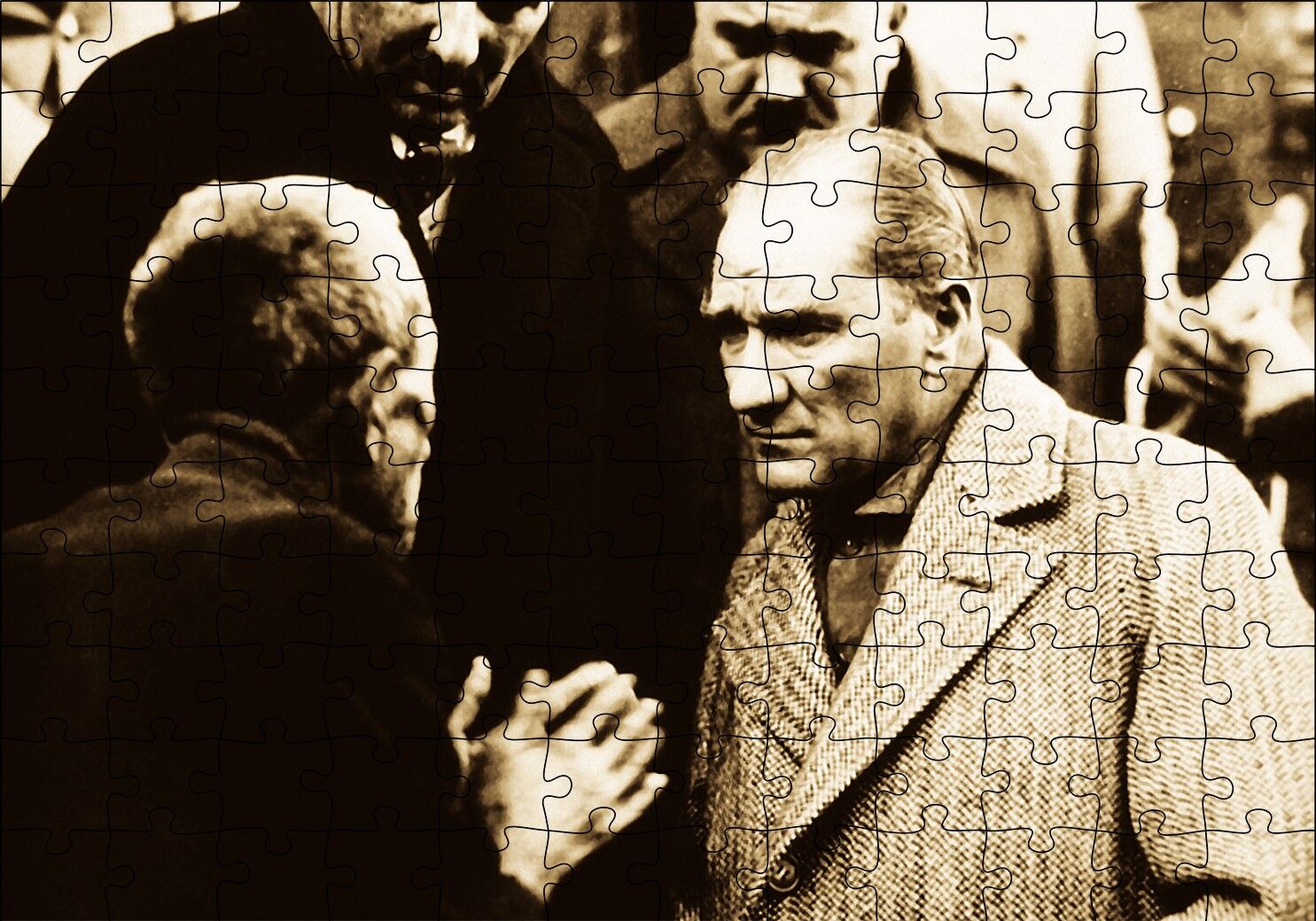 Atatürk Dinlerken Puzzle Yapboz MDF Ahşap