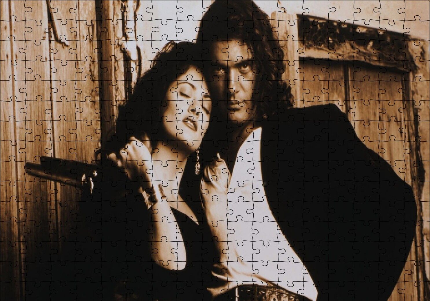 Desperado Antonio Banderas ve Salma Hayek Puzzle Yapboz MDF Ahşap 255 Parça 34 cm X 49 cm