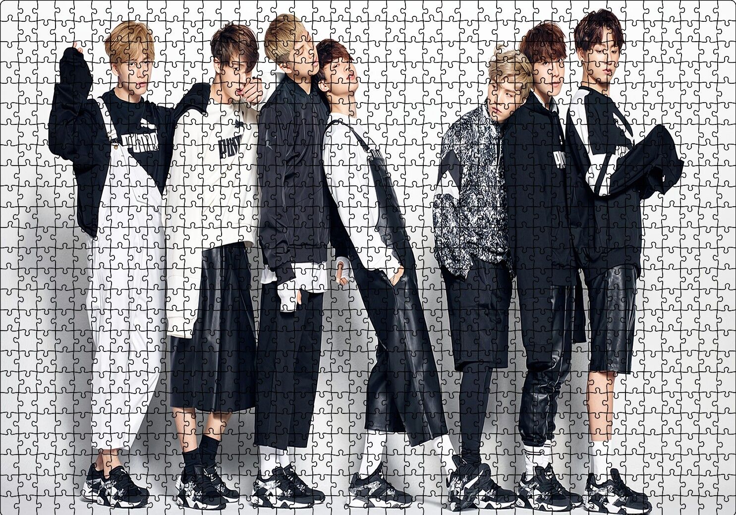 BTS Kore Pop Baştanaşağı Puma Puzzle Yapboz MDF Ahşap 1000 Parça 49 cm X 68 cm