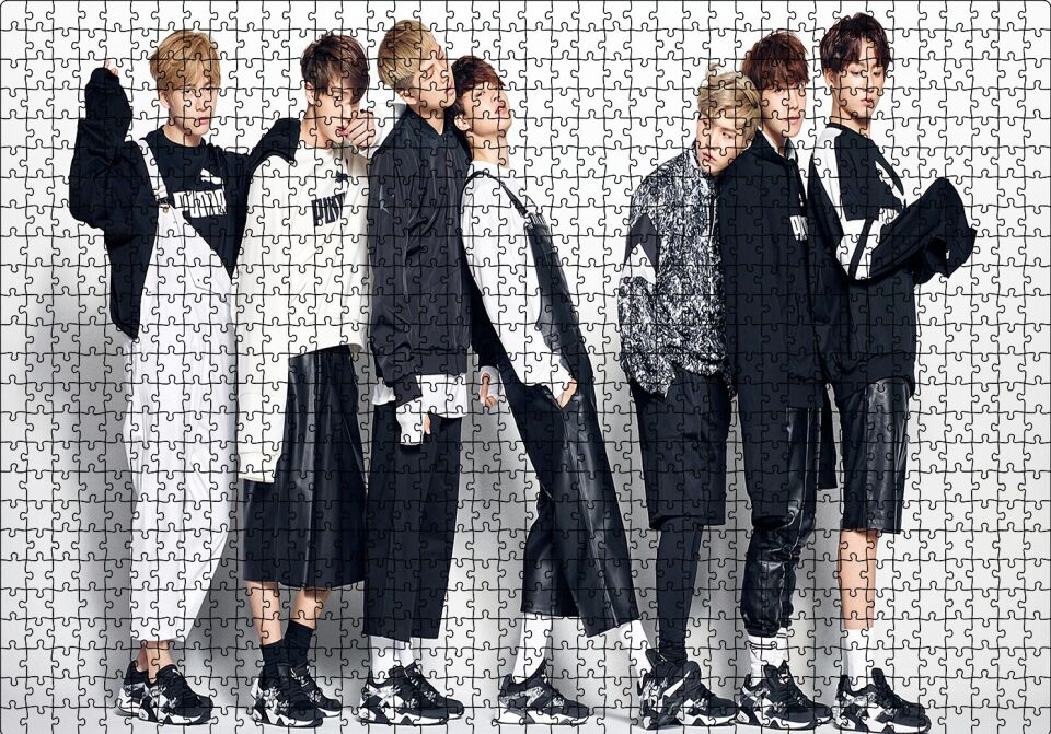 BTS Kore Pop Baştanaşağı Puma Puzzle Yapboz MDF Ahşap 1000 Parça 49 cm X 68 cm