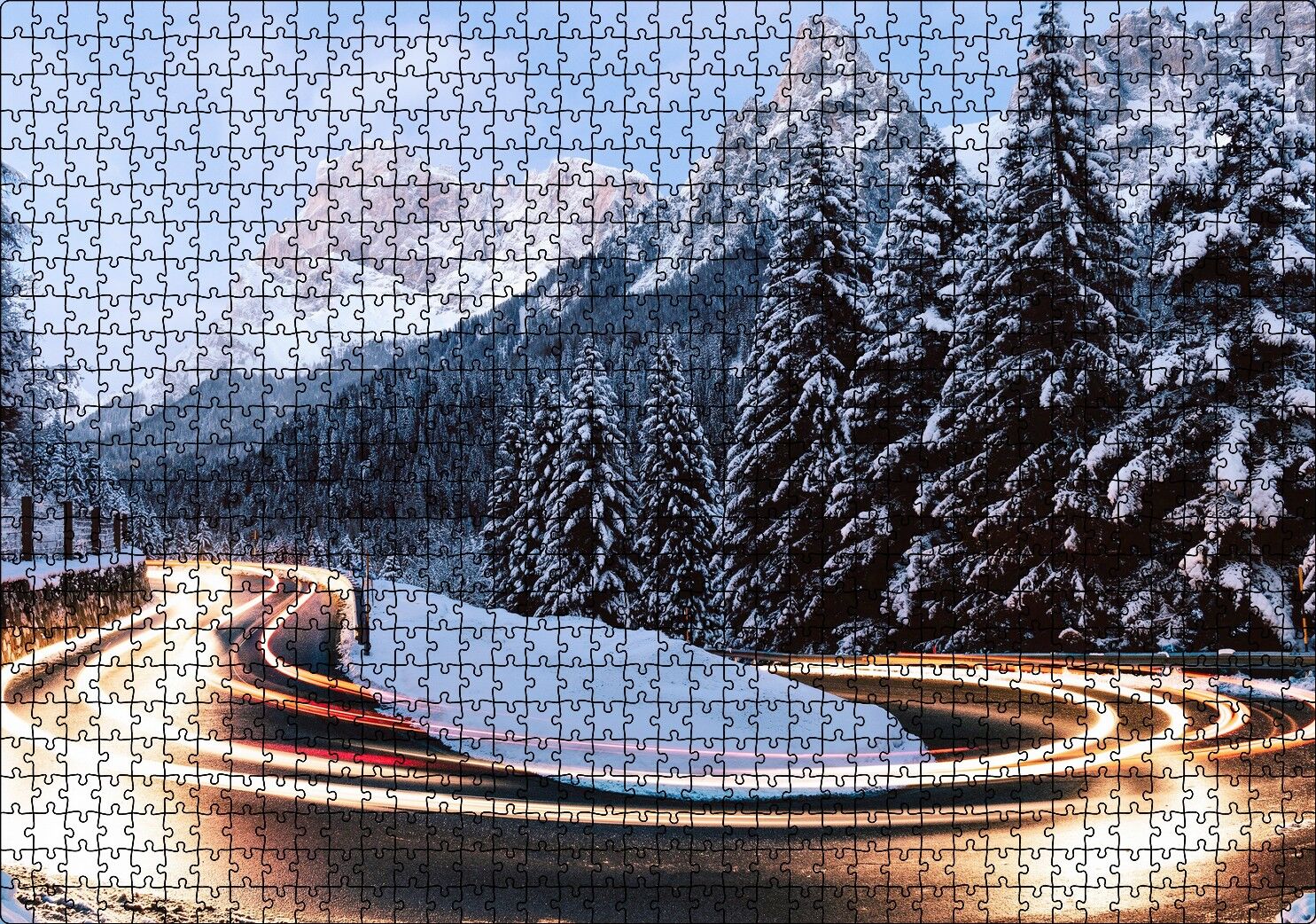 Karlı Orman İçindeki Yol Uzun Pozlama Çekim Puzzle Yapboz MDF Ahşap 1000 Parça 49 cm X 68 cm