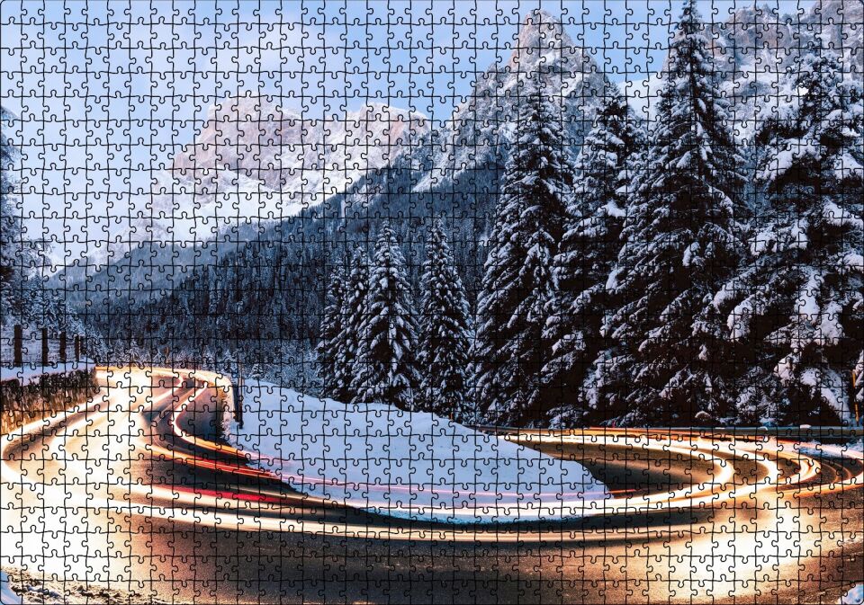 Karlı Orman İçindeki Yol Uzun Pozlama Çekim Puzzle Yapboz MDF Ahşap 1000 Parça 49 cm X 68 cm
