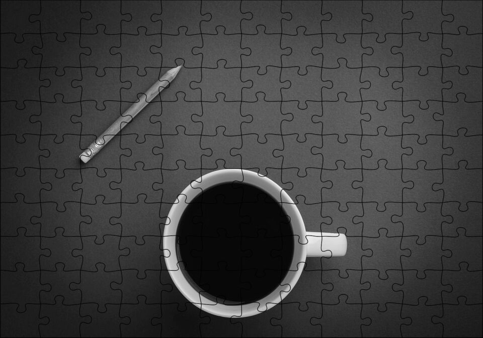 Beyaz Seramik Fincanda Kahve ve Kurşun Kalem Puzzle Yapboz MDF Ahşap
