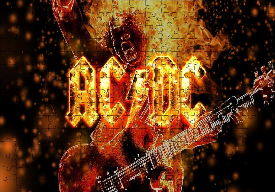 ACDC Elektrogitarist ve Alevler Puzzle Yapboz MDF Ahşap 255 Parça 34 cm X 49 cm