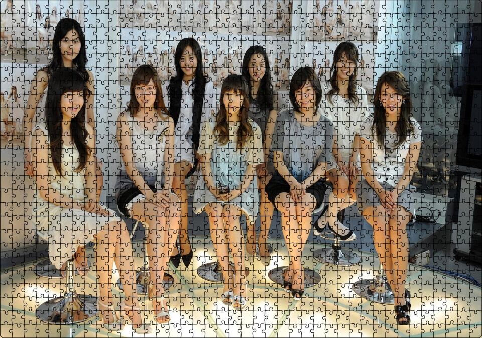 Sütüdyoda Girls Generation Kızlar Puzzle Yapboz MDF Ahşap 1000 Parça 49 cm X 68 cm