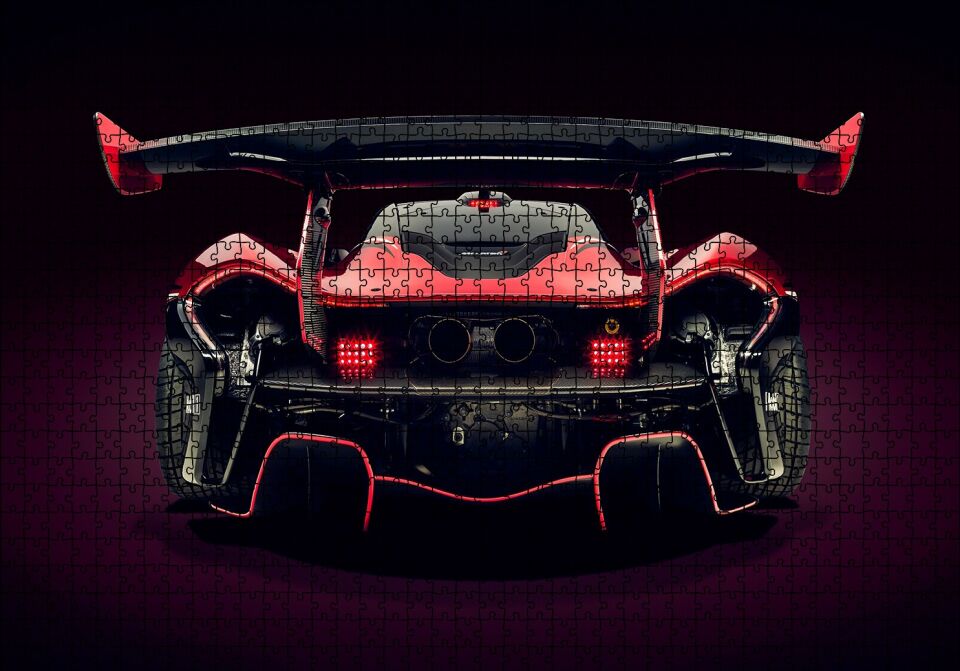 McLaren P1 GTR Arka Görünüş Puzzle Yapboz MDF Ahşap 1000 Parça 49 cm X 68 cm