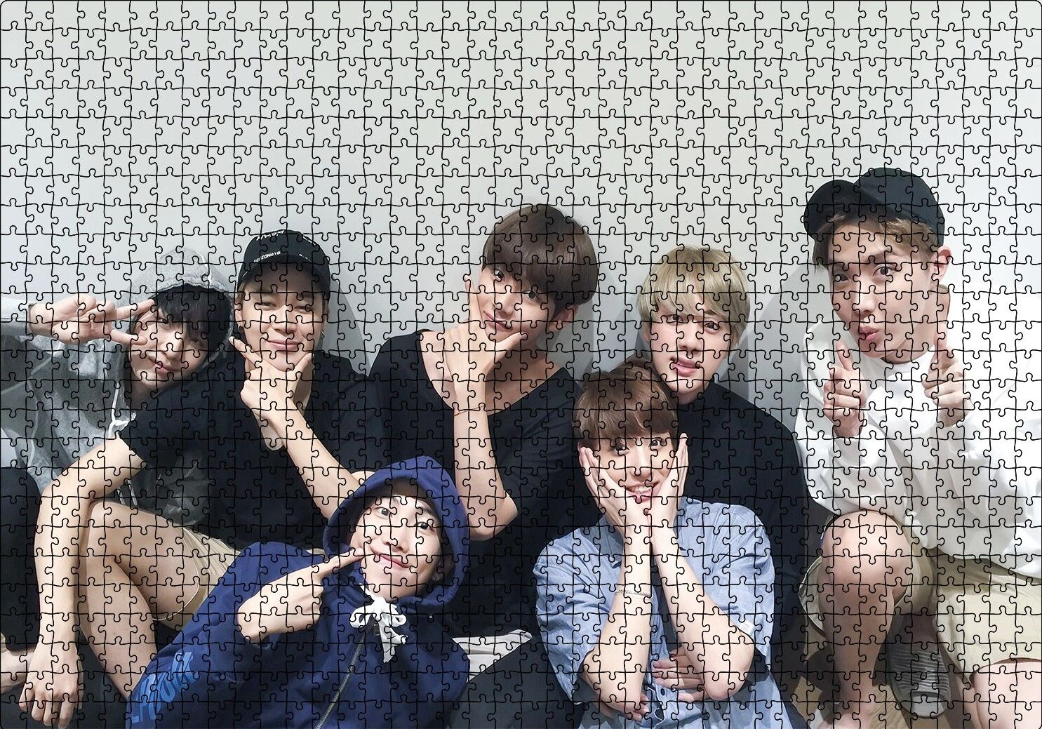 BTS Kore Pop Gülümseyen Yüzler Puzzle Yapboz MDF Ahşap 1000 Parça 49 cm X 68 cm