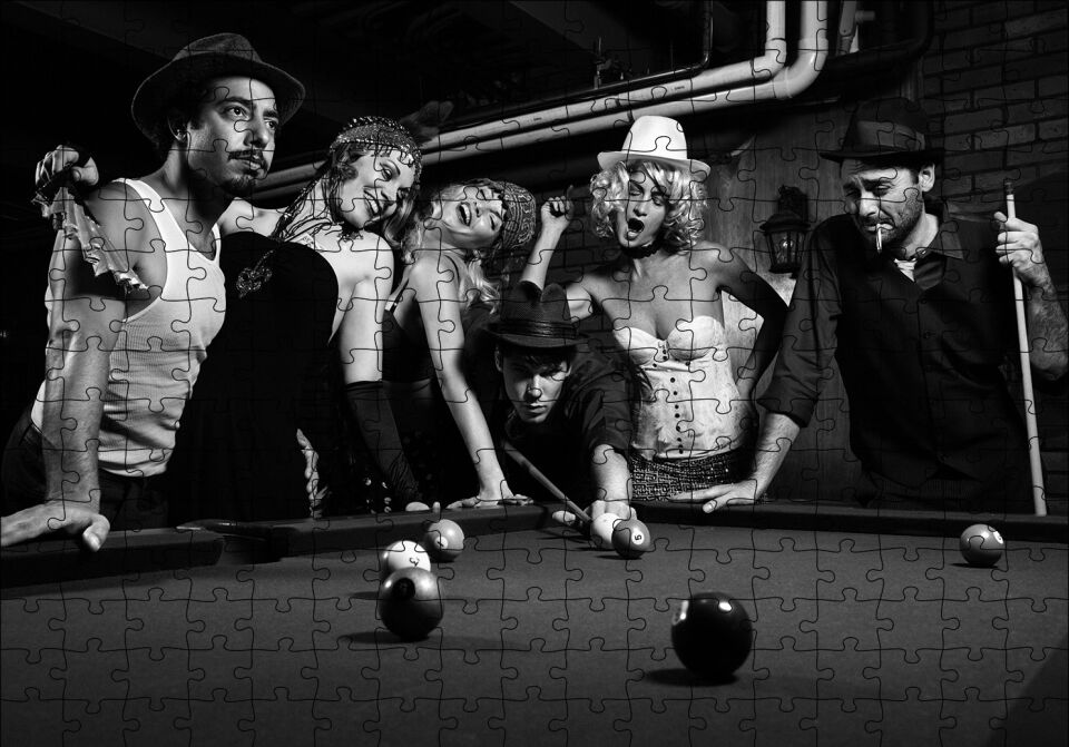 Bilardo Oyuncuları Nostalji Puzzle Yapboz MDF Ahşap 255 Parça 34 cm X 49 cm