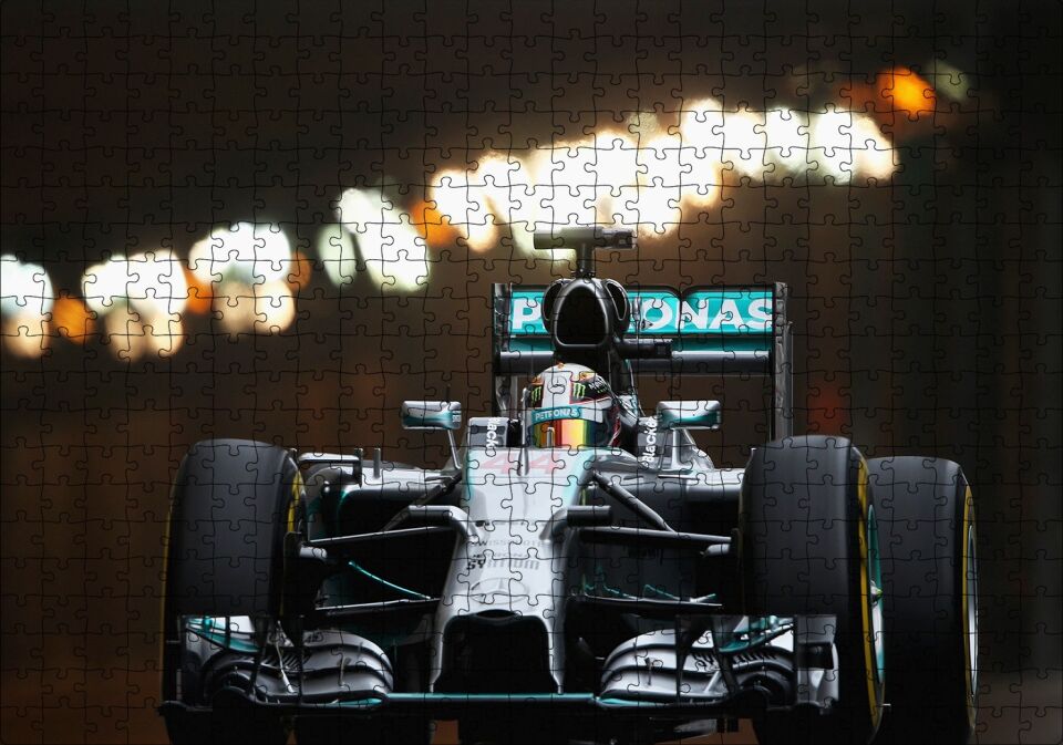 Lewis Hamilton Formül 1 2019 Görseli Puzzle Yapboz MDF Ahşap 500 Parça 49 cm X 68 cm