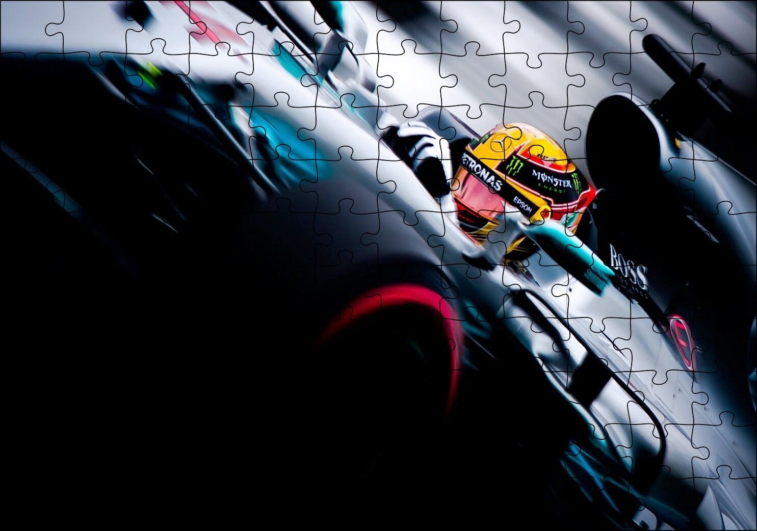 Lewis Hamilton Mersedes İle Formula 1 Görseli Puzzle Yapboz MDF Ahşap 120 Parça 24 cm X 34 cm
