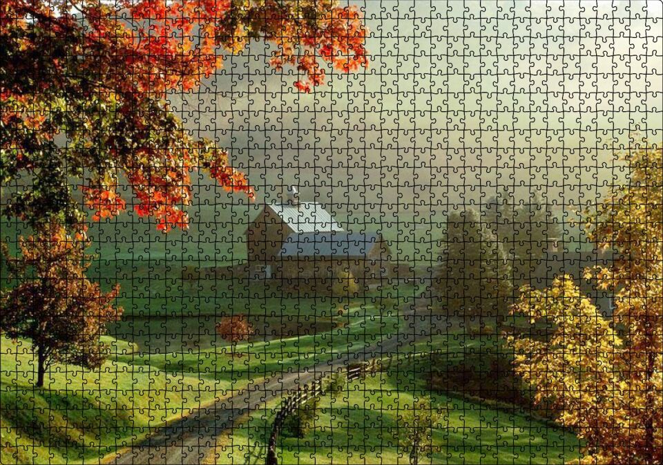 Sonbaharda Hala Yeşil Çayırlar ve Uzaktaki Ev Puzzle Yapboz MDF Ahşap 1000 Parça 49 cm X 68 cm