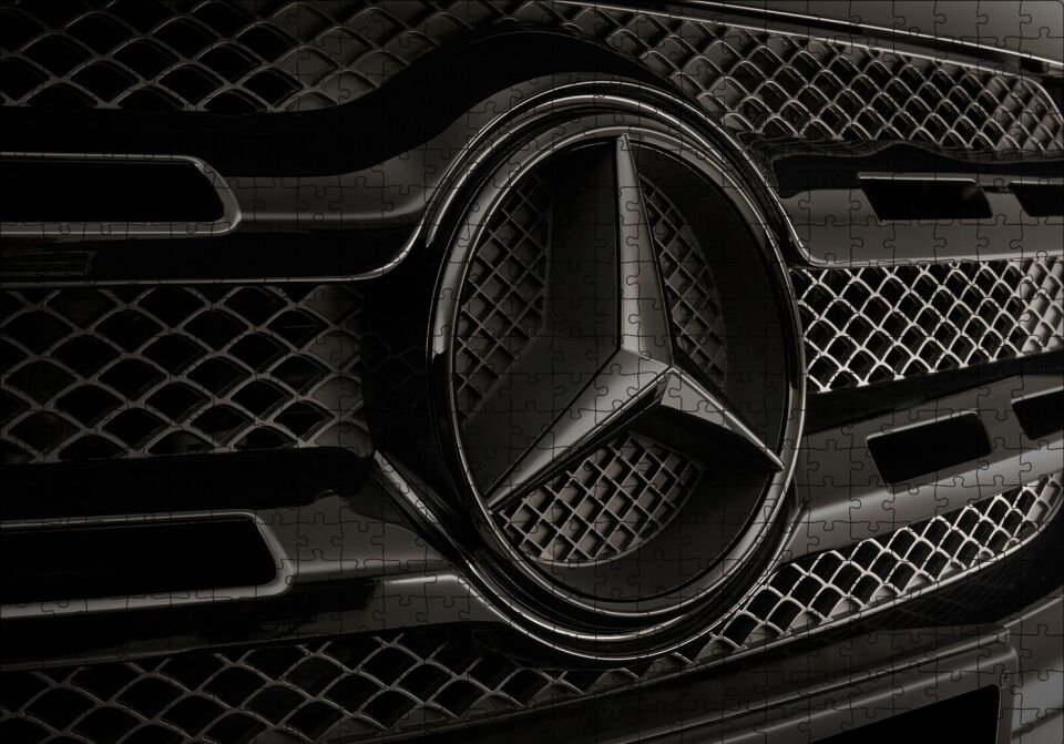 Mercedes Benz Logo Karanlık Mod Puzzle Yapboz MDF Ahşap 500 Parça 49 cm X 68 cm