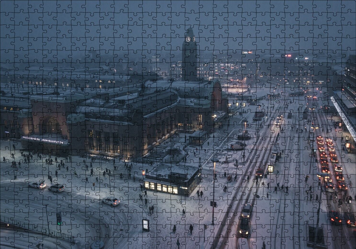 Karla Kaplı Caddeler ve Tren İstasyonu Puzzle Yapboz MDF Ahşap 500 Parça 49 cm X 68 cm