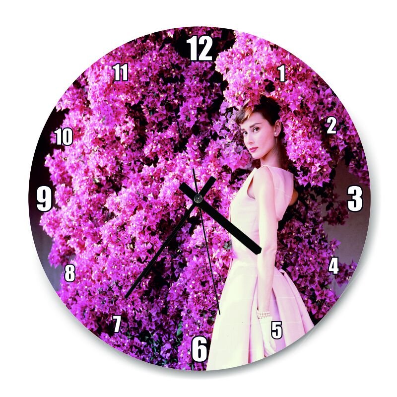 Audrey Hepburn Kırmızı Çiçekler Önünde Yakın Çekim  Mdf Ahşap Duvar Saati 30 cm Çap