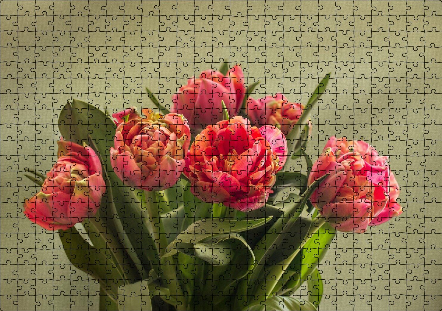 Kırmızı Laleler ve Yeşil Yaprakları Puzzle Yapboz MDF Ahşap 500 Parça 49 cm X 68 cm