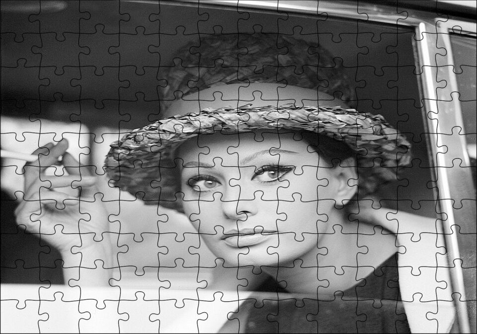 Sophia Loren Otomobilde Puzzle Yapboz MDF Ahşap