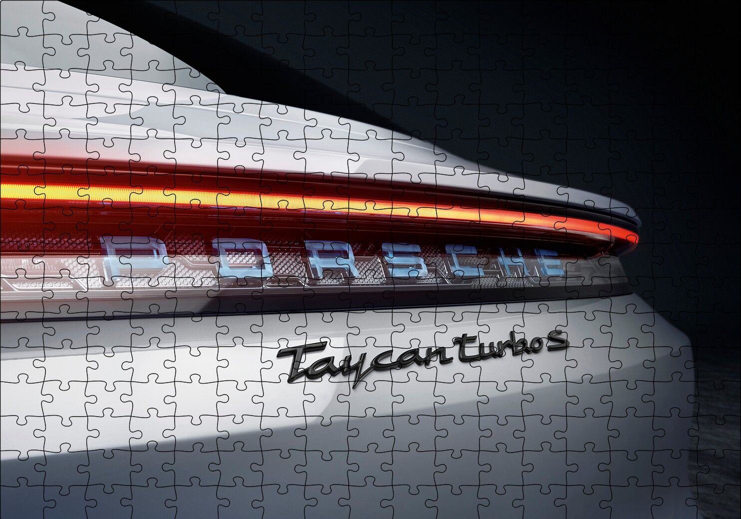 Porsche Taycan Turbo Beyaz Arka Yakın Plan Puzzle Yapboz MDF Ahşap 255 Parça 34 cm X 49 cm