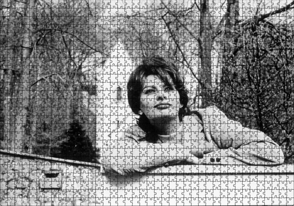 Sophia Loren Huzurlu Puzzle Yapboz MDF Ahşap 1000 Parça 49 cm X 68 cm