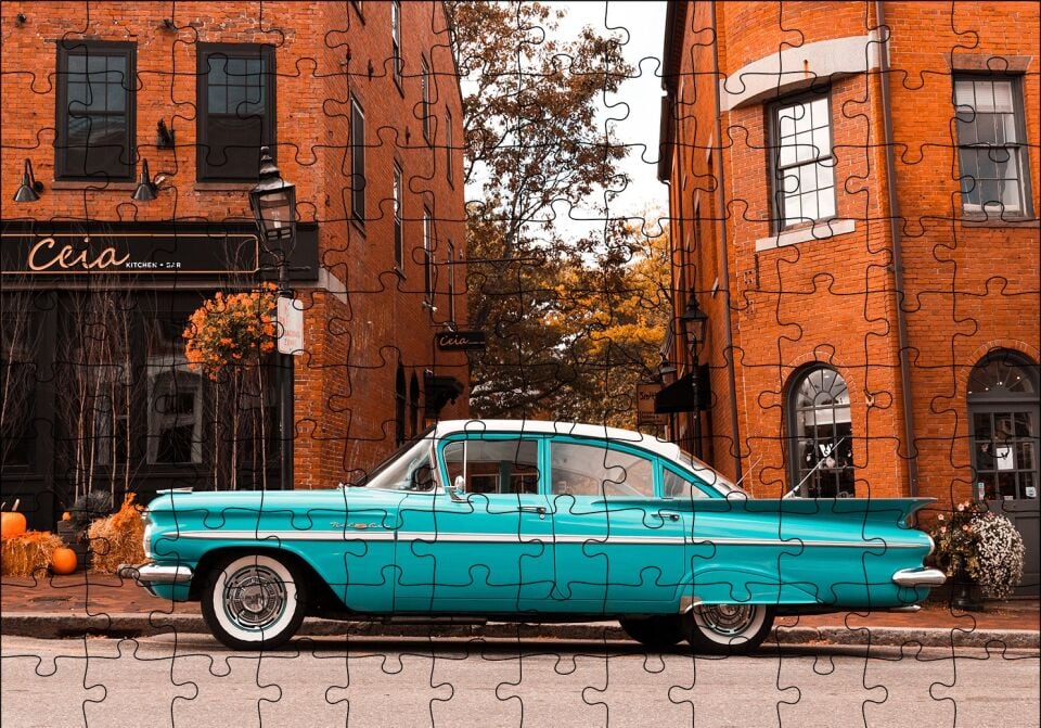 Kırmızı Binalar ve Yeşil Araba Puzzle Yapboz MDF Ahşap 120 Parça 24 cm X 34 cm