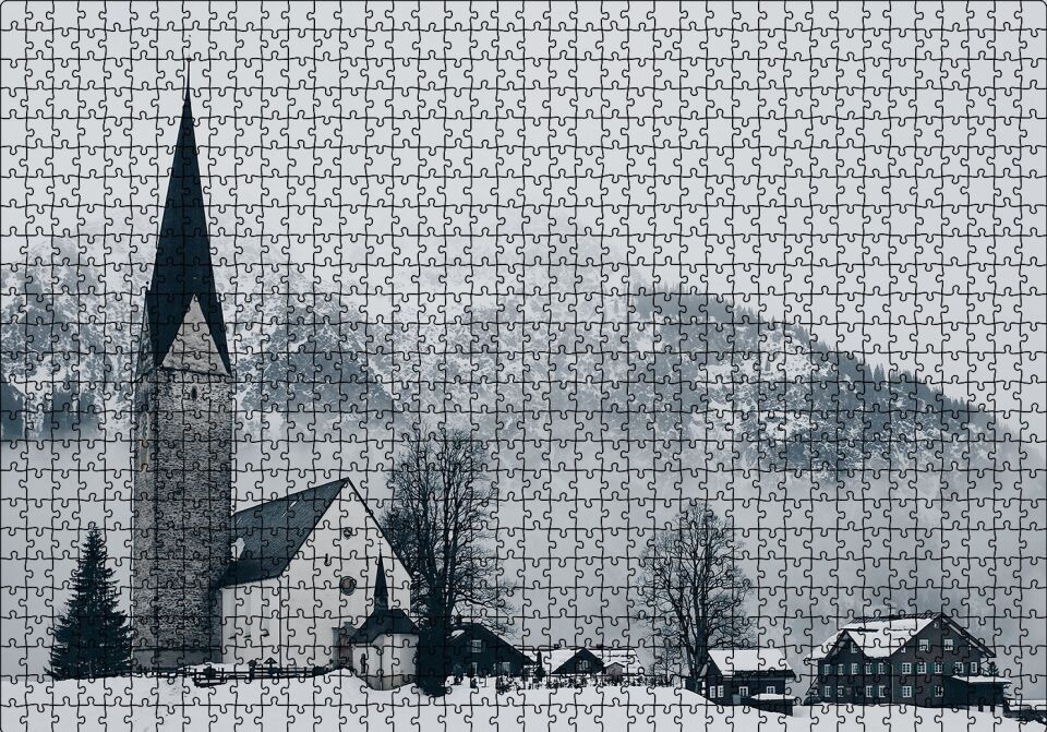 Karlar İçinde Kilise Evler ve Yüksek Dağ Puzzle Yapboz MDF Ahşap 1000 Parça 49 cm X 68 cm