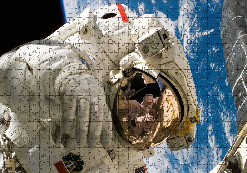 Nasa Astronotu Dünya Manzarası Puzzle Yapboz MDF Ahşap 500 Parça 49 cm X 68 cm
