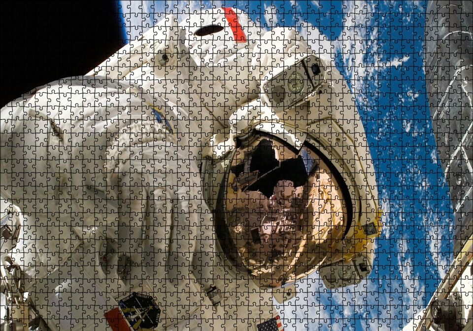 Nasa Astronotu Dünya Manzarası Puzzle Yapboz MDF Ahşap 1000 Parça 49 cm X 68 cm
