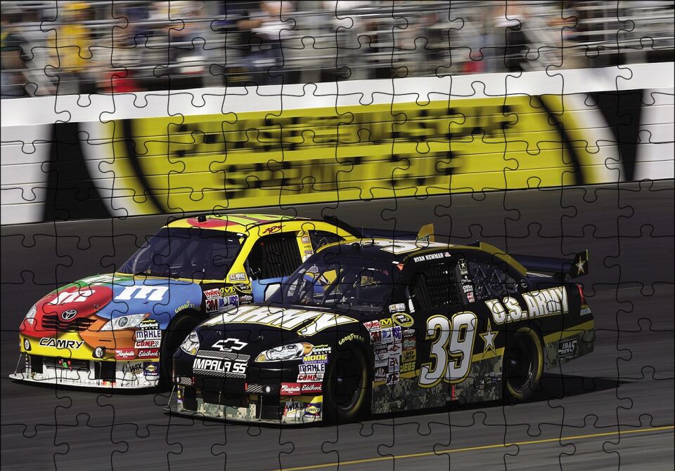 Nascar Yarış Otomobili Puzzle Yapboz MDF Ahşap 120 Parça 24 cm X 34 cm
