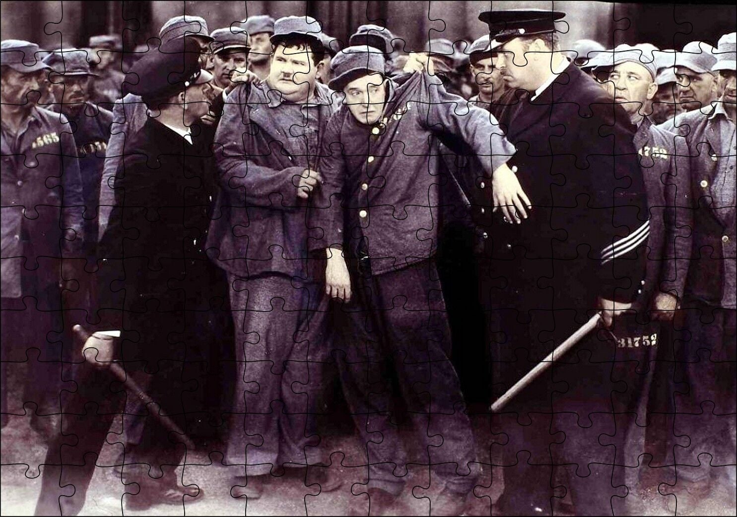 Stan Laurel ve Oliver Hardy Puzzle Yapboz MDF Ahşap 120 Parça 24 cm X 34 cm