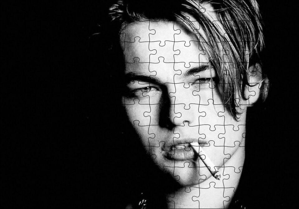 Leonardo Di Caprio Sigara İçen Karanlık Arka Plan Puzzle Yapboz MDF Ahşap