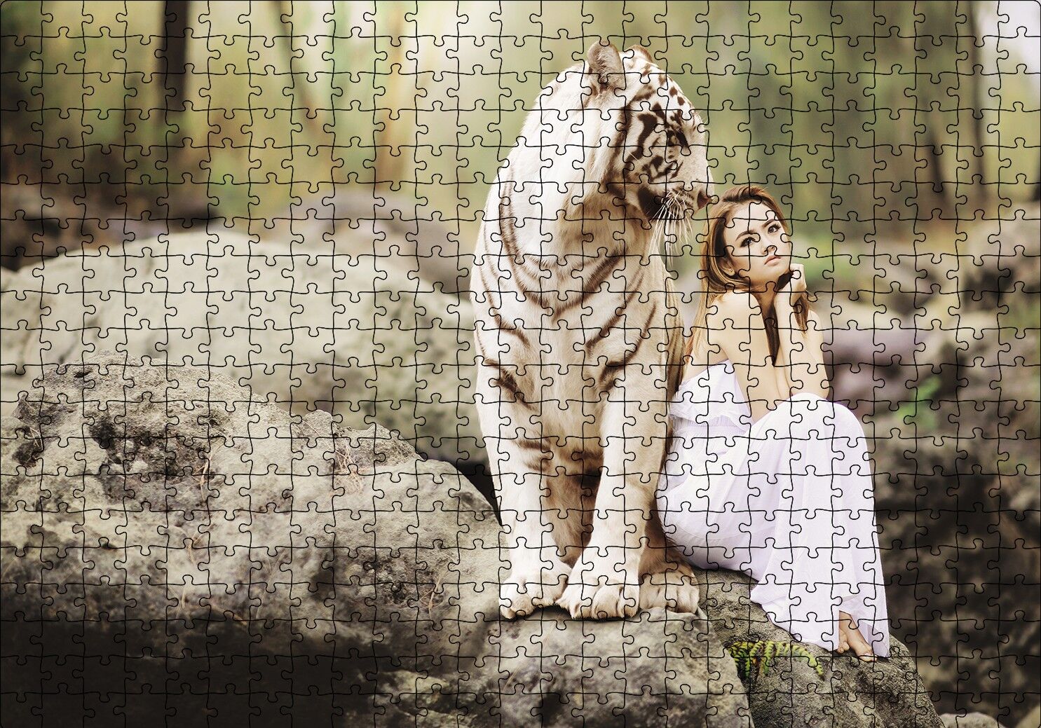 Doğada Kadın ve Kaplan Puzzle Yapboz MDF Ahşap 500 Parça 49 cm X 68 cm