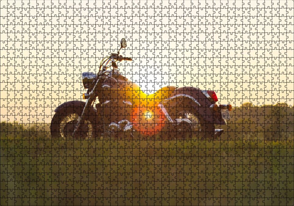 Black Cruiser Motorsiklet ve Gün Batımı Puzzle Yapboz MDF Ahşap 1000 Parça 49 cm X 68 cm
