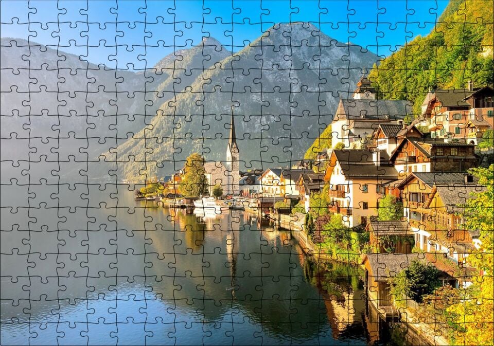 Avusturya Alplerinde Göl Kenarındaki Kasaba Puzzle Yapboz MDF Ahşap 255 Parça 34 cm X 49 cm