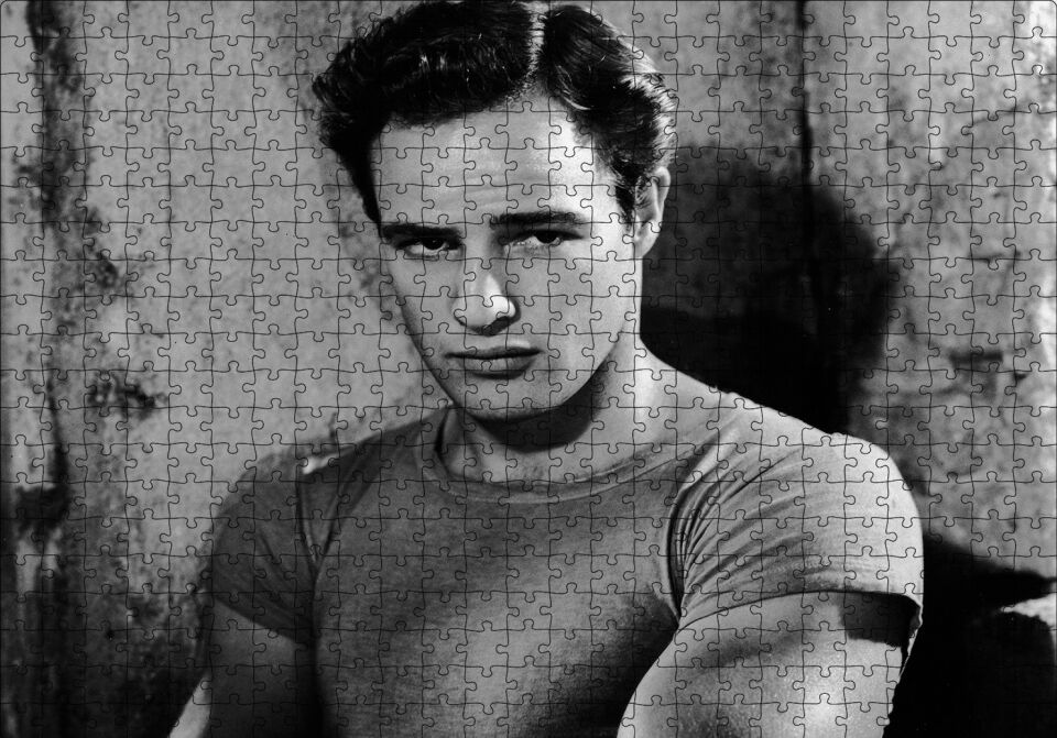 Marlon Brando Gençlik Yıllarında Puzzle Yapboz MDF Ahşap 500 Parça 49 cm X 68 cm