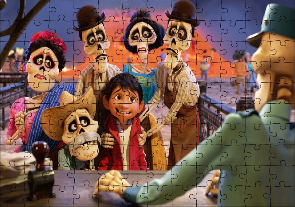 Coco Karakterler Bir Arada Puzzle Yapboz MDF Ahşap 120 Parça 24 cm X 34 cm