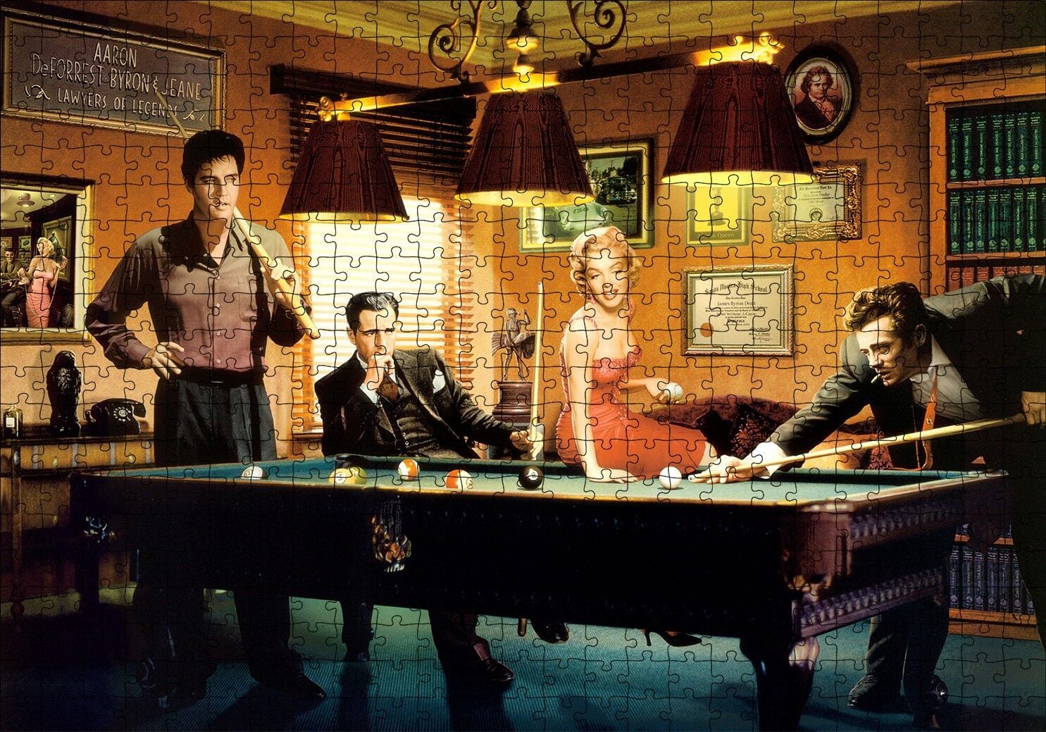 Elvis Clark Marilyn ve James Bilardo Masasında Puzzle Yapboz MDF Ahşap 500 Parça 49 cm X 68 cm