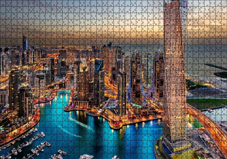 Günbatımında Gökdelenler ve Şehir Işıkları Puzzle Yapboz MDF Ahşap 1000 Parça 49 cm X 68 cm