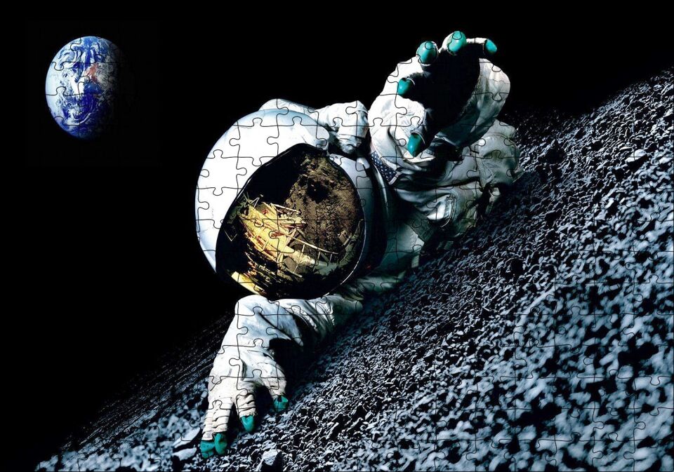 Uzay Astronot Gezegen Görseli Puzzle Yapboz MDF Ahşap 255 Parça 34 cm X 49 cm