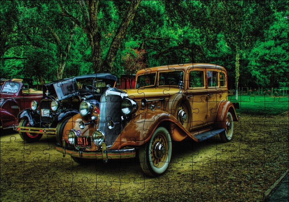Klasik Kahverengi Araba Görseli Puzzle Yapboz MDF Ahşap