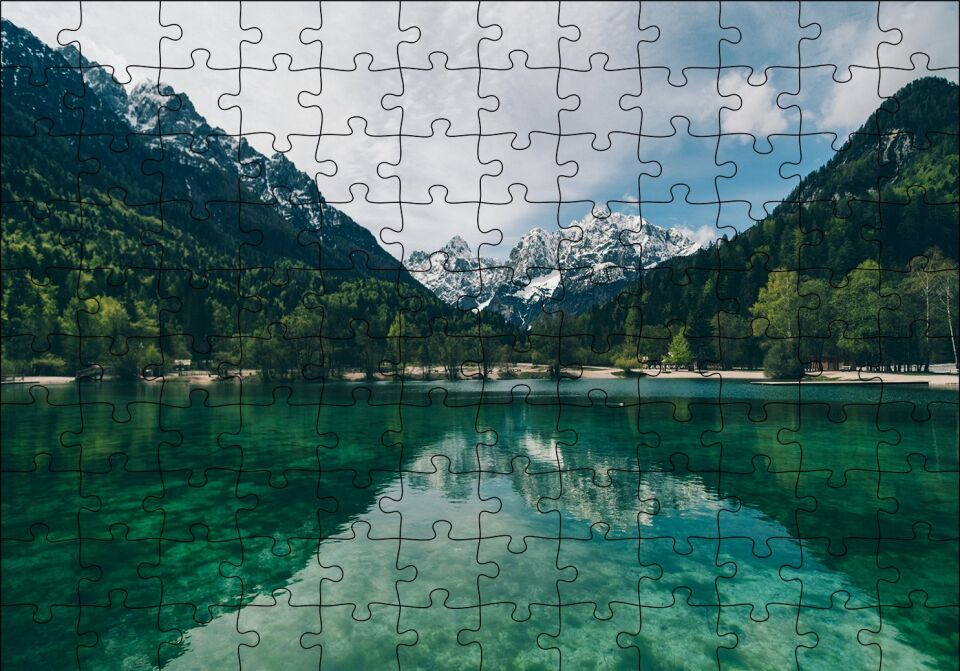 Yeşil Göl Orman ve Karlı Dağlar Puzzle Yapboz MDF Ahşap 120 Parça 24 cm X 34 cm