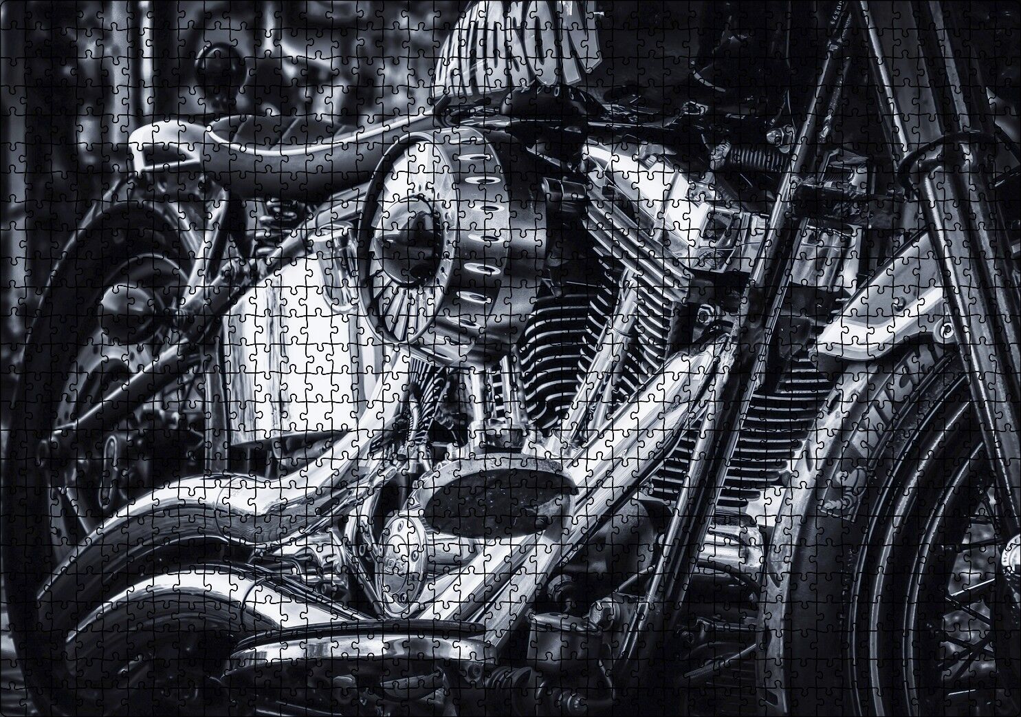 Harley Davidson Motorsiklet Silindir Detayı Siyah Beyaz Puzzle Yapboz MDF Ahşap 1000 Parça 49 cm X 68 cm
