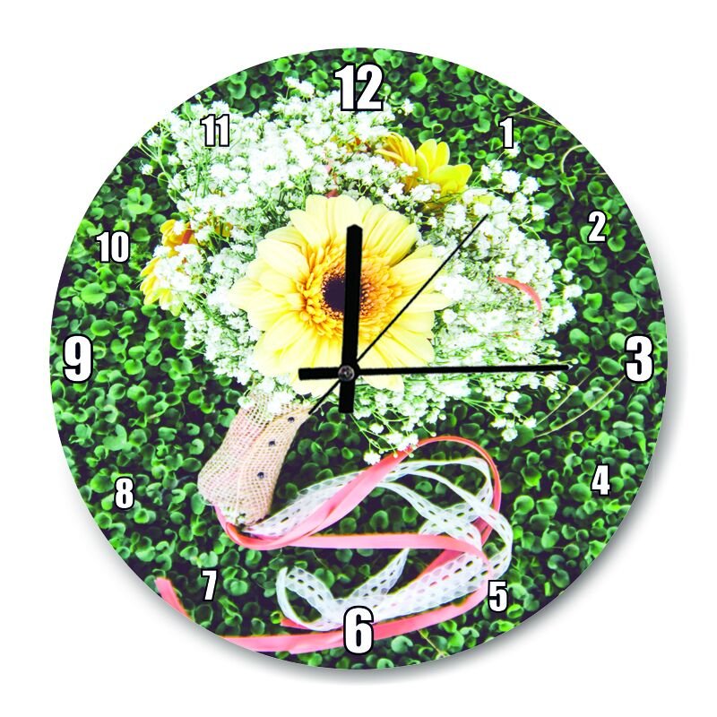 Yeşil Yapraklar Üzerinde Gelin Çiçeği  Mdf Ahşap Duvar Saati