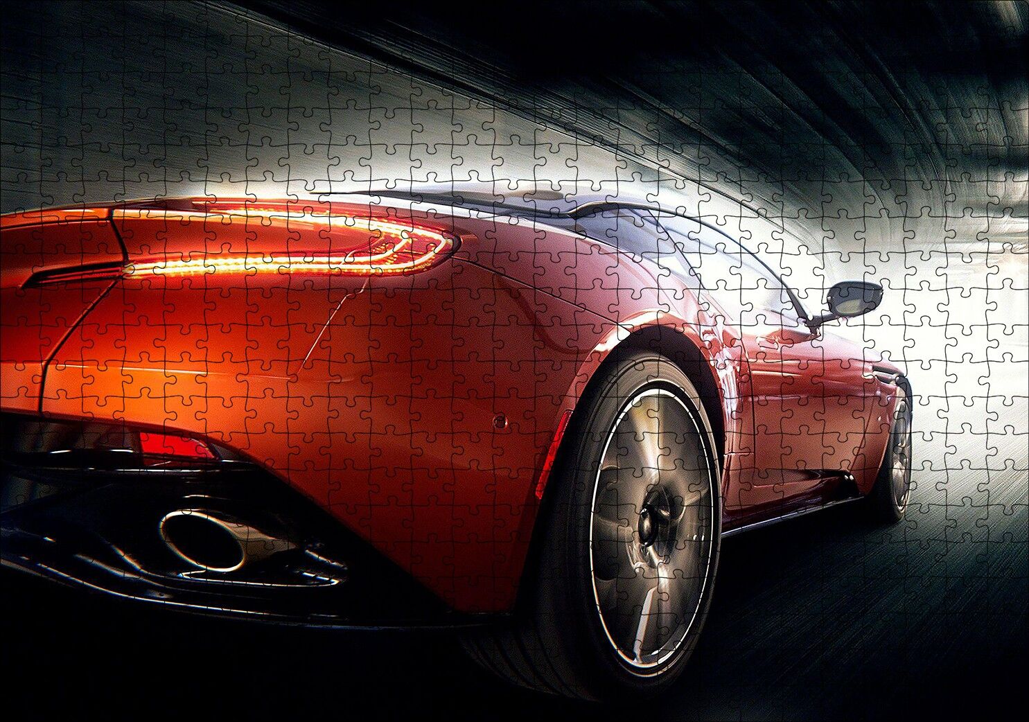 Kırmızı Aston Martin ve Tünel Işıkları Puzzle Yapboz MDF Ahşap 500 Parça 49 cm X 68 cm