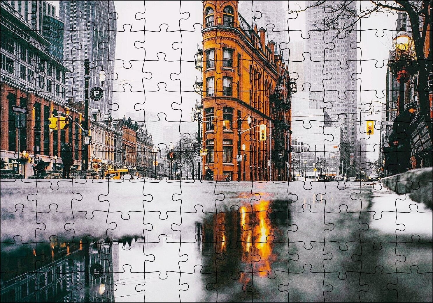 Yağmurlu Günde Gökdelenler Puzzle Yapboz MDF Ahşap 120 Parça 24 cm X 34 cm