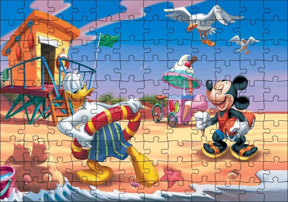 Donald Duck Ve Mickey Mouse Yaz Tatili Plaj Puzzle Yapboz MDF Ahşap