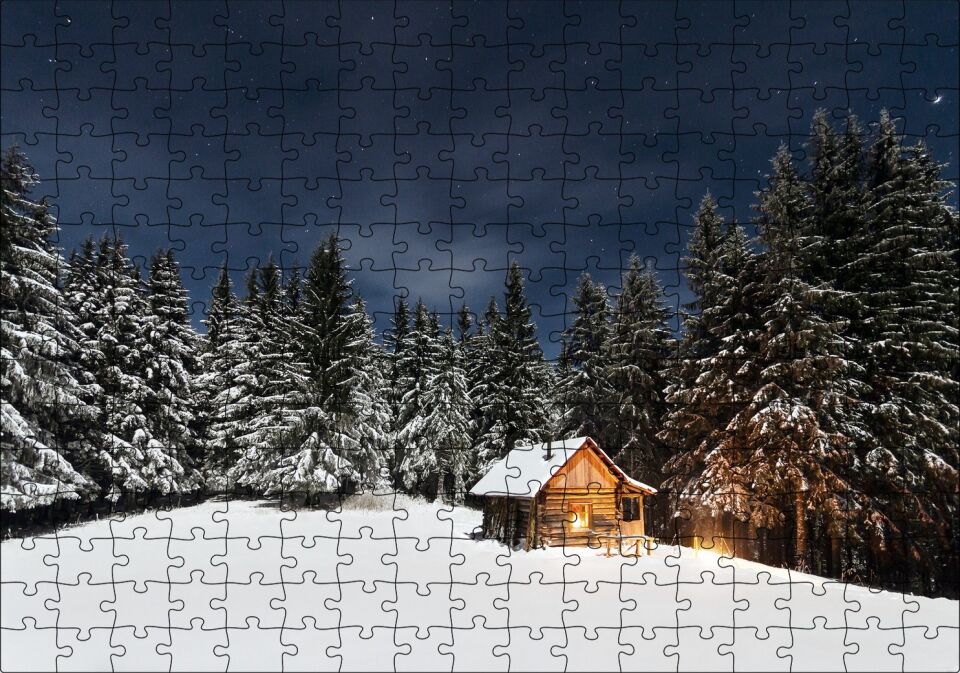Karlı Ağaçlar Açık Gökyüzü ve Orman Kulübesi Puzzle Yapboz MDF Ahşap 255 Parça 34 cm X 49 cm