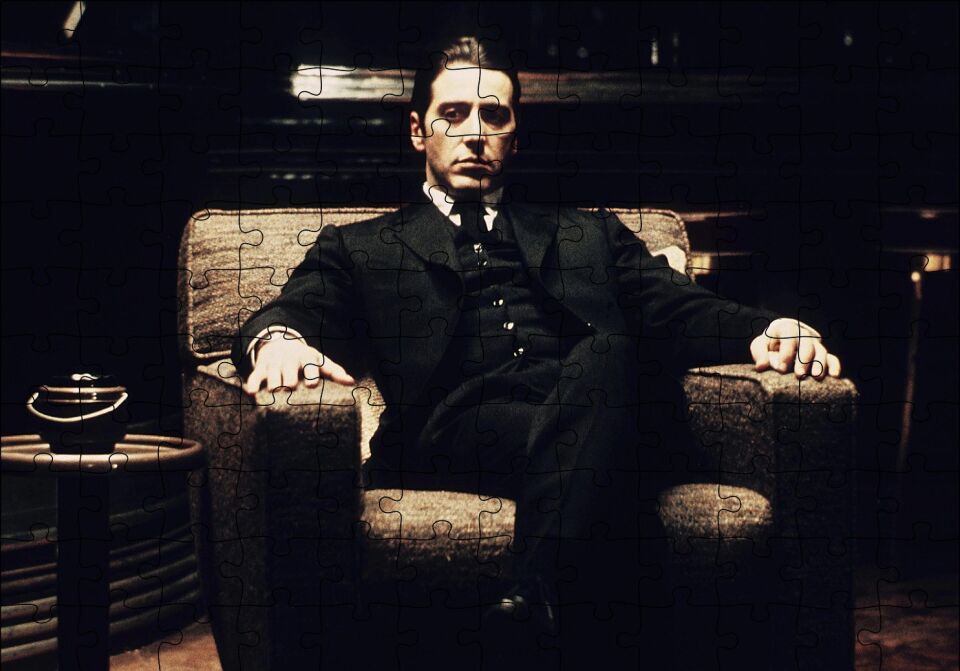 The Godfather Al Pacino Koltukta Puzzle Yapboz MDF Ahşap 120 Parça 24 cm X 34 cm