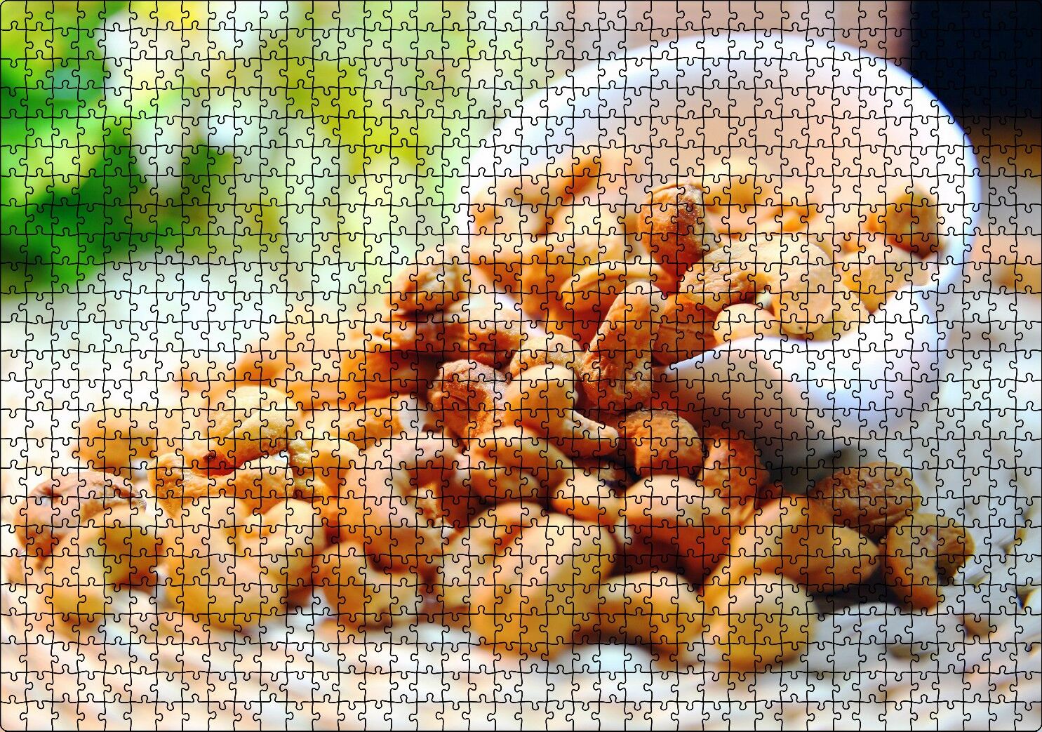 Hasır Üzerinde Kaseden Dökülen Kajular Puzzle Yapboz MDF Ahşap 1000 Parça 49 cm X 68 cm