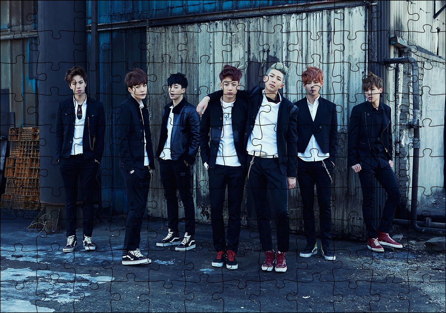 BTS Koreli Gençler Sokakta Puzzle Yapboz MDF Ahşap