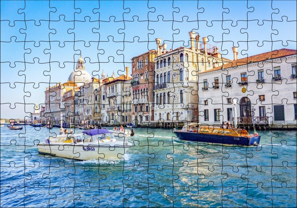İtalya Venedik Binalar ve Kanalda Tekneler Puzzle Yapboz MDF Ahşap
