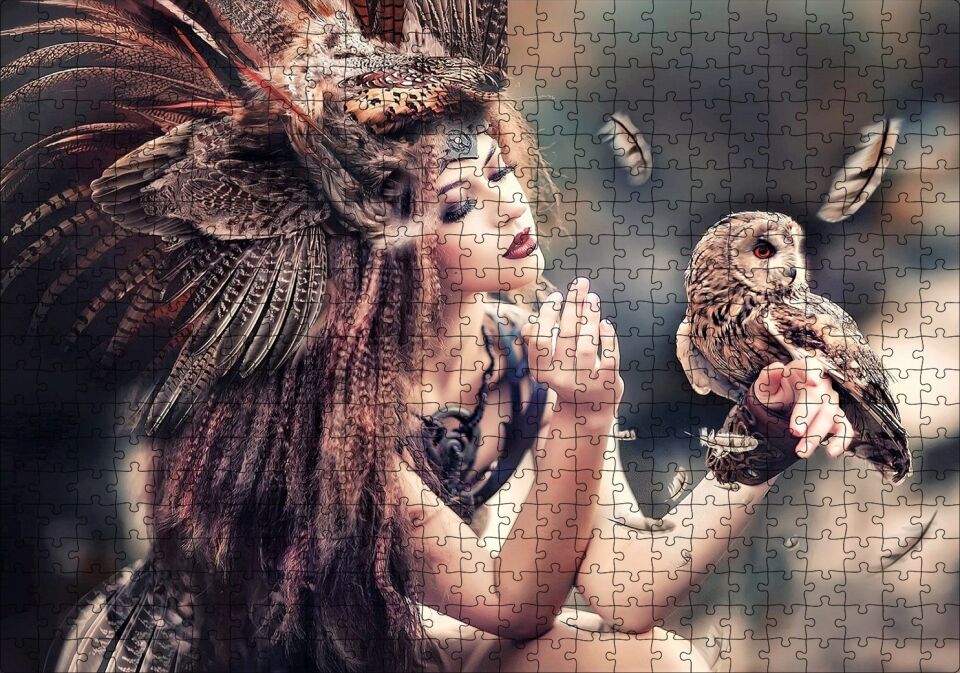 Baykuş ve Kuş Kostümlü Kadın Puzzle Yapboz MDF Ahşap 500 Parça 49 cm X 68 cm